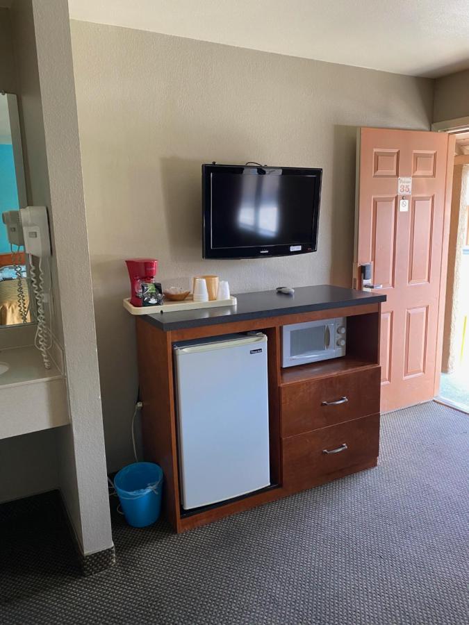 Lone Pine Budget Inn Экстерьер фото